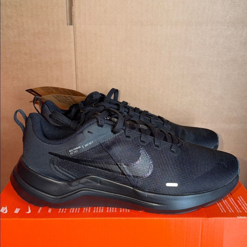 Nike Downshifter 12 Black Smoke Grey DD9293-002 Men’s Size 9.5